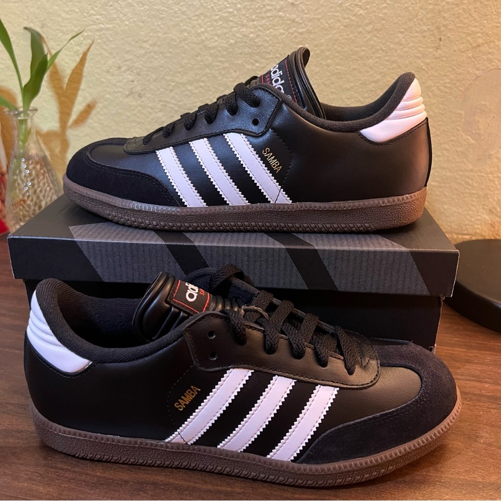 Adidas Samba Classic Youth Sneakers – Size 6 Youth, Black/White, Brand New